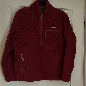 Patagonia women’s retro pile fleece marsupial pullover